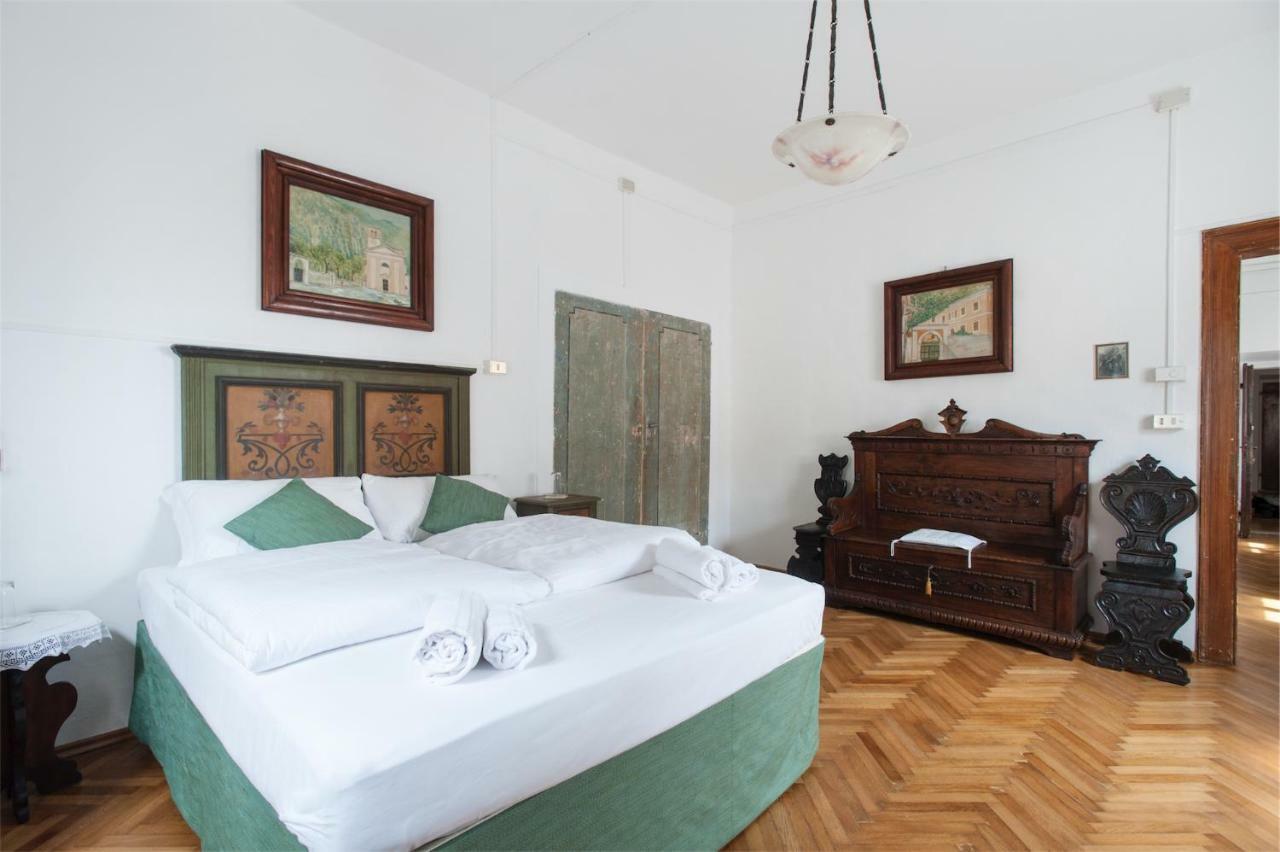 Apartment Dimora Storica Caproni *