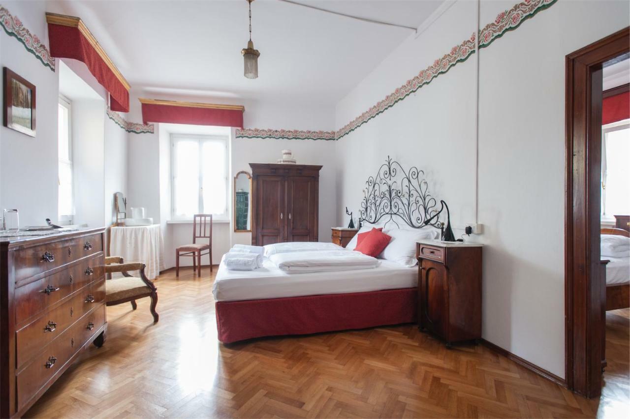 Apartment Dimora Storica Caproni Arco