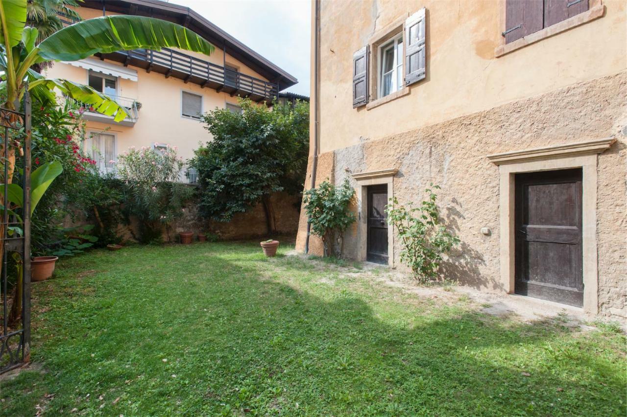 Apartment Dimora Storica Caproni Arco