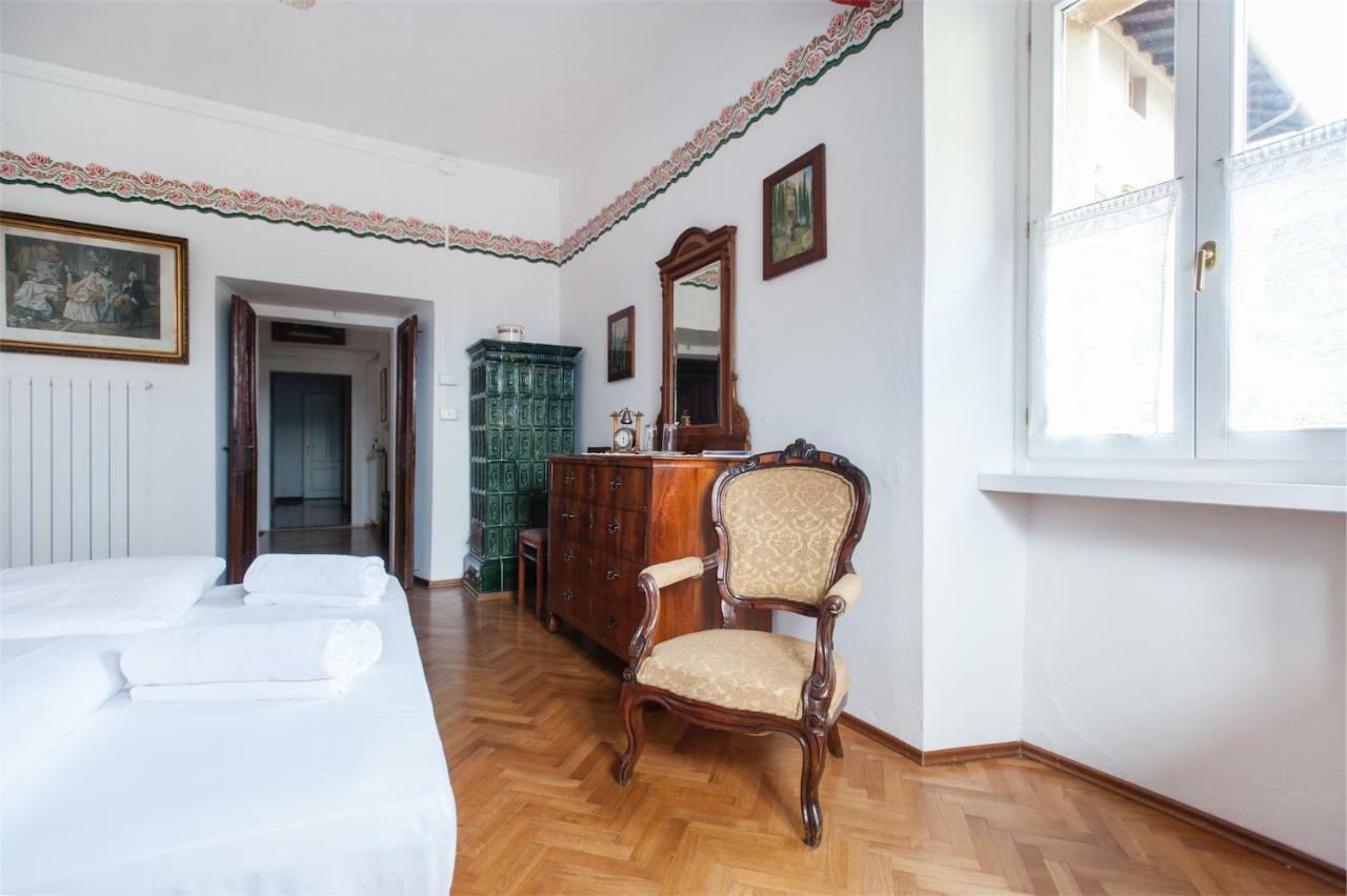 Dimora Storica Caproni Apartment *