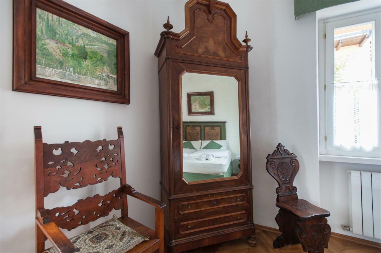 Dimora Storica Caproni Apartment *